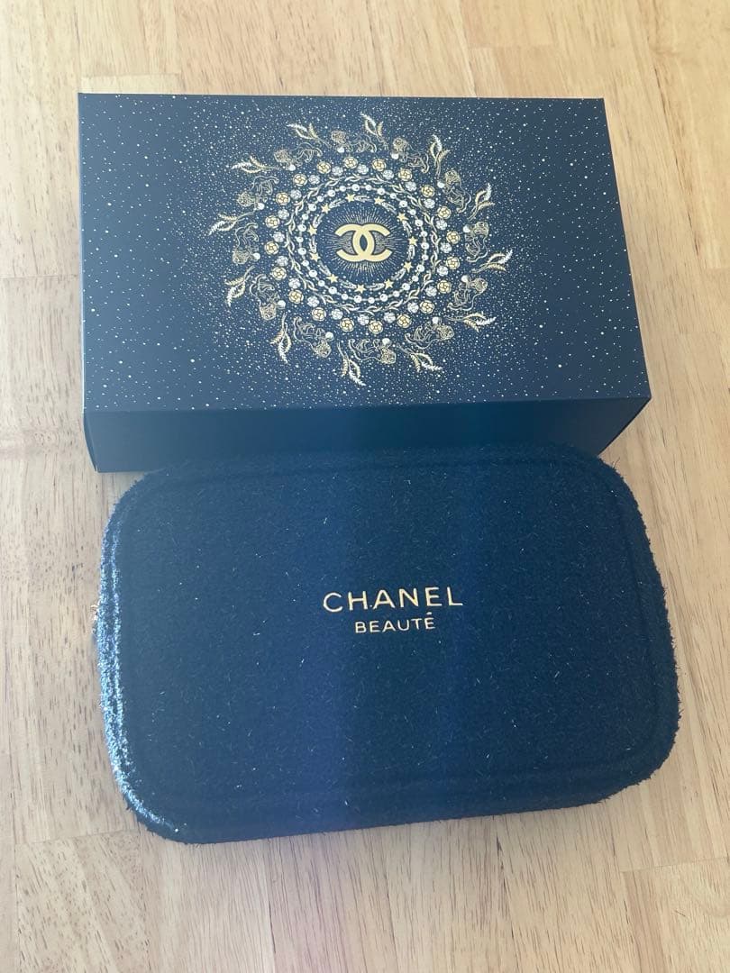 シャネル ホリデー限定　リップ アンド ネイル ケア セット