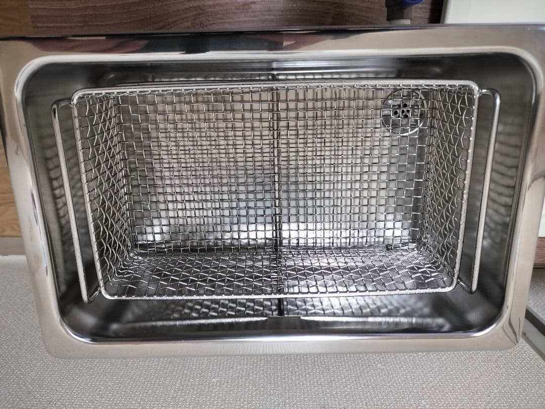 SHARP 卓上超音波洗浄機　UT-105HS。