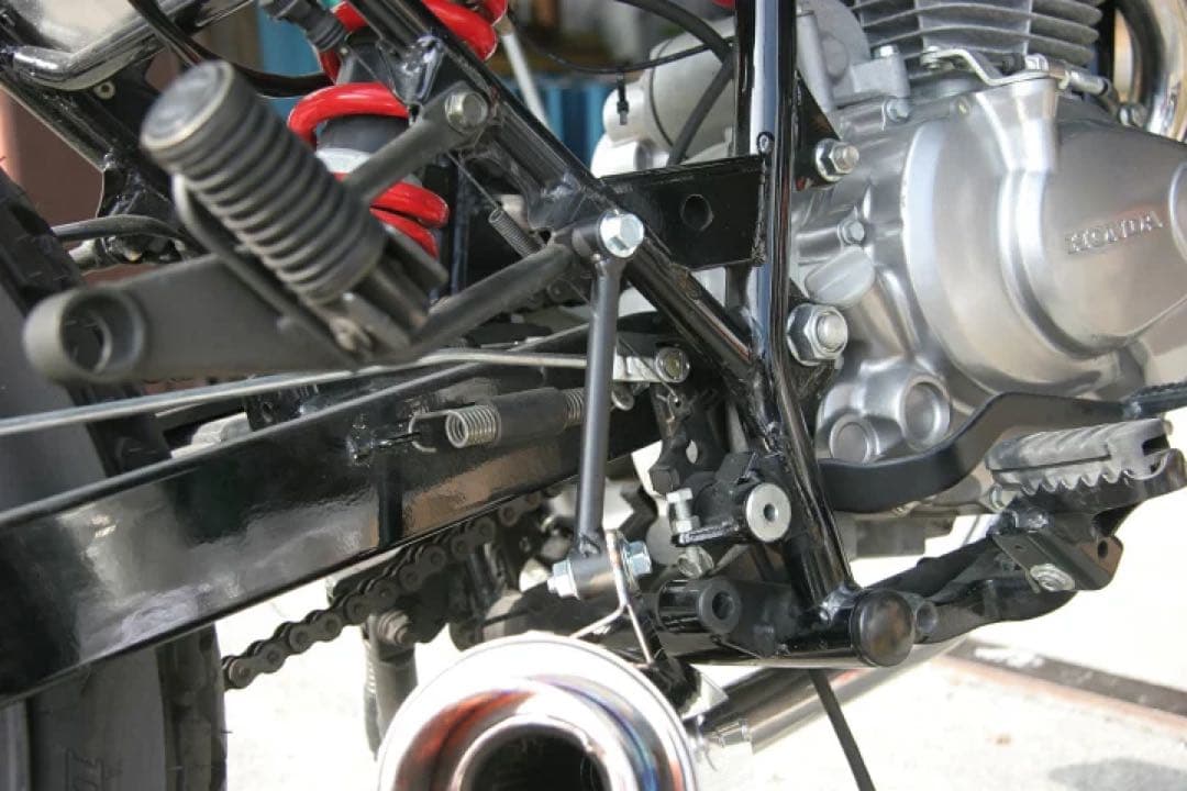 Realize ホンダ FTR223 100φ砲弾SUS 3曲げ　マフラー