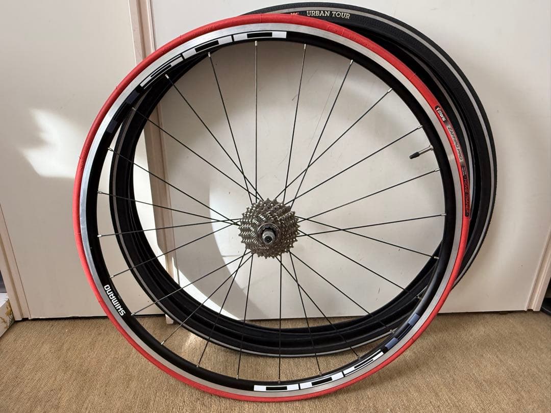 シマノ完組ホイールWH-R500 、10速スプロケ、タイヤ付き