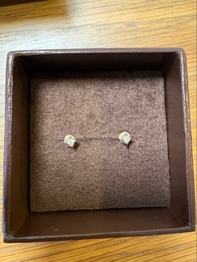 ※箱無し※廃盤　agete　K18　ダイヤモンド　スタッドピアス