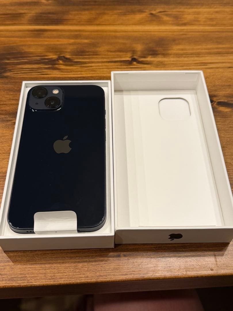 Apple iPhone 13 ミッドナイト 本体 充電ケーブル付き