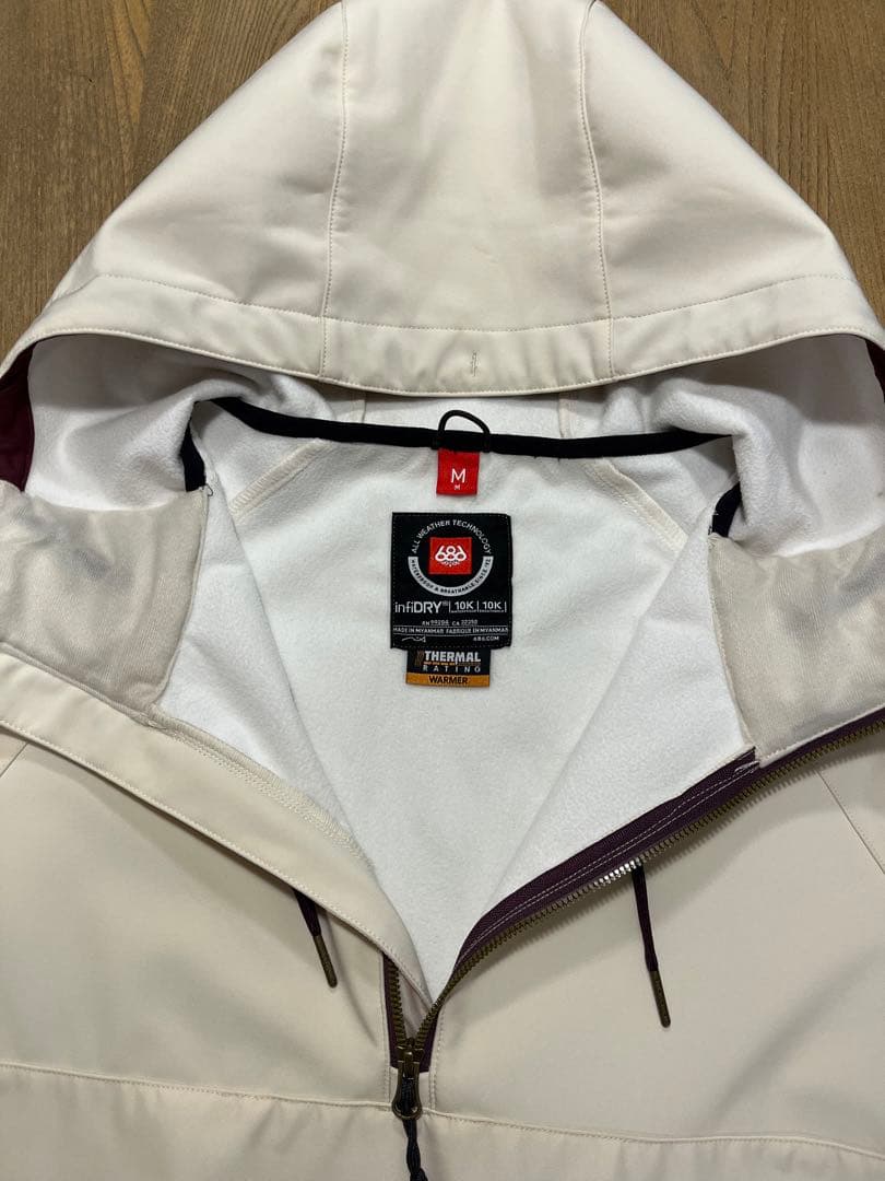 新品未使用:定価23650円＊686防水スノーボードウェア 女性用