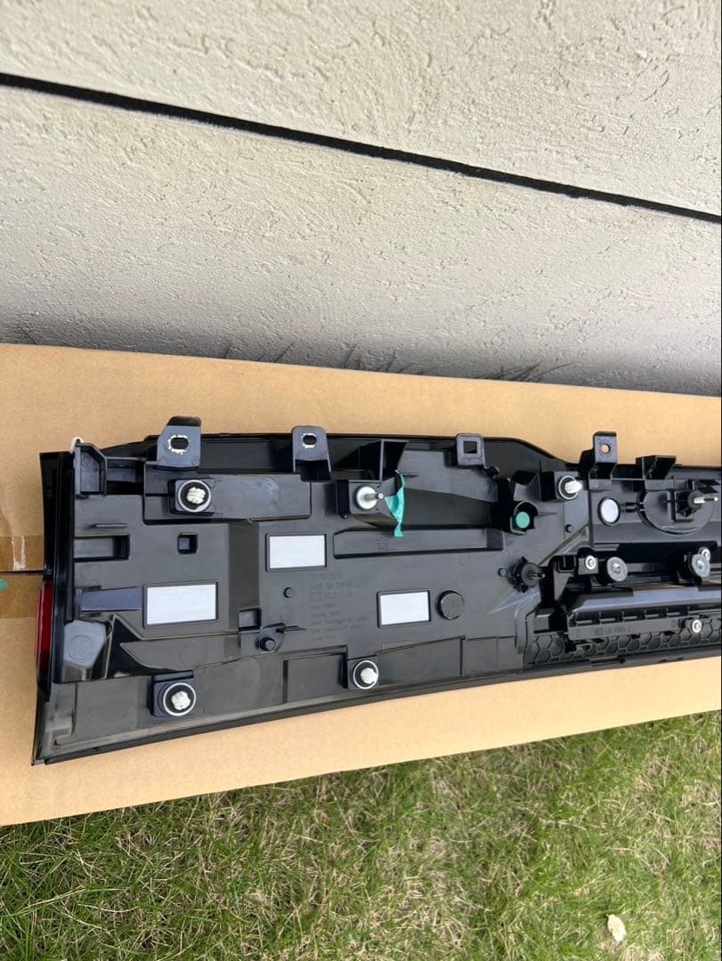 プリウス ZVW6# MXWH6# リヤランプ