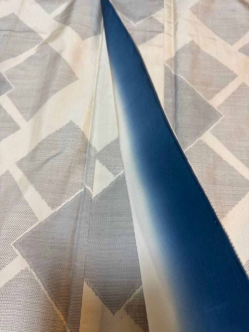 【銘品美品】「くぼた織物」本場白大島紬 白薩摩泥染「極上140亀甲 重ね色紙文様