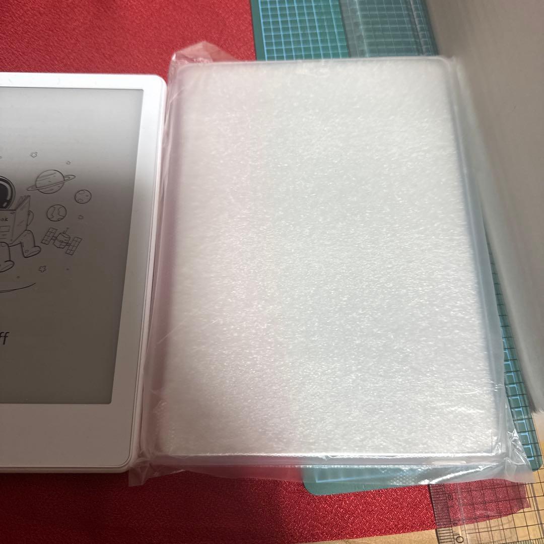 ほぼ新品MEEBOOK M8 電子書籍リーダー 本体　ケース付き