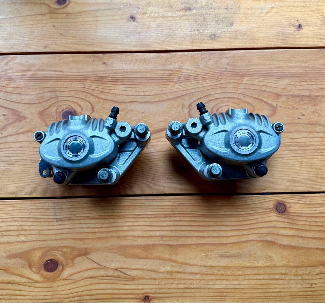 プ*ヨ様 売り切り！ハーレー　純正フロントブレーキキャリパーset メンテナンス