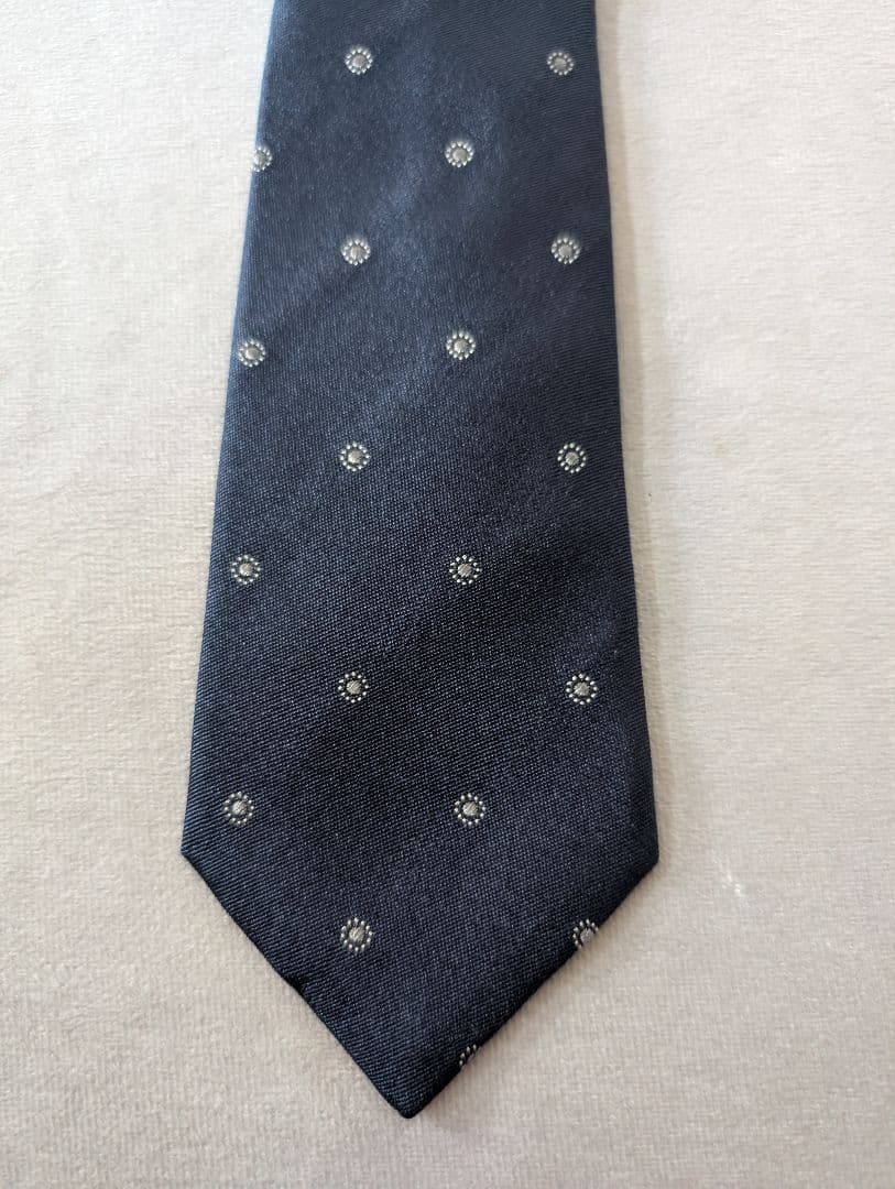 ブルネロクチネリ　シルク100タイ