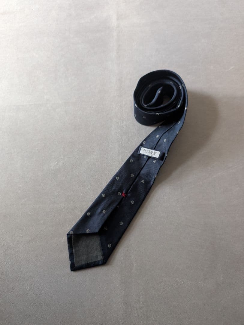 ブルネロクチネリ　シルク100タイ