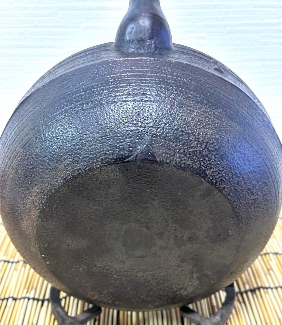 ＵＳＥＤ、美品　岩手県奥州 佐秋鋳造所 佐藤守巨造 捻鉉 糸目文様　南部鉄瓶