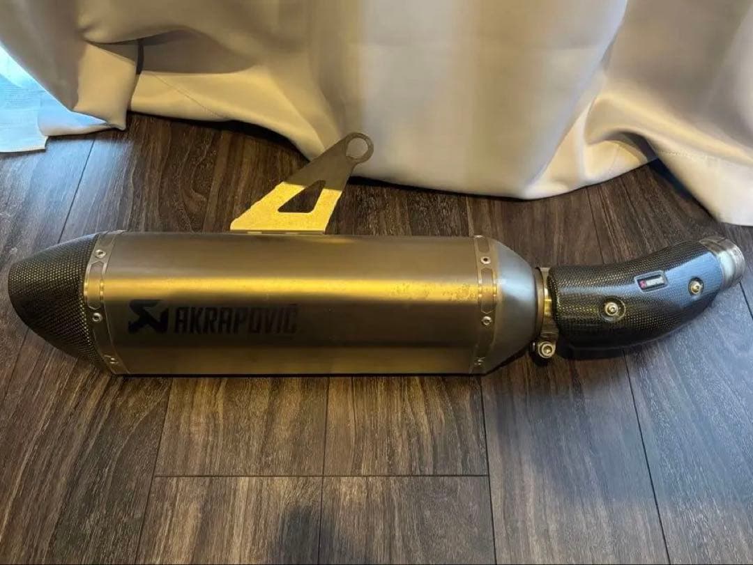 S1000RR 純正オプションAKRAPOVIC マフラー