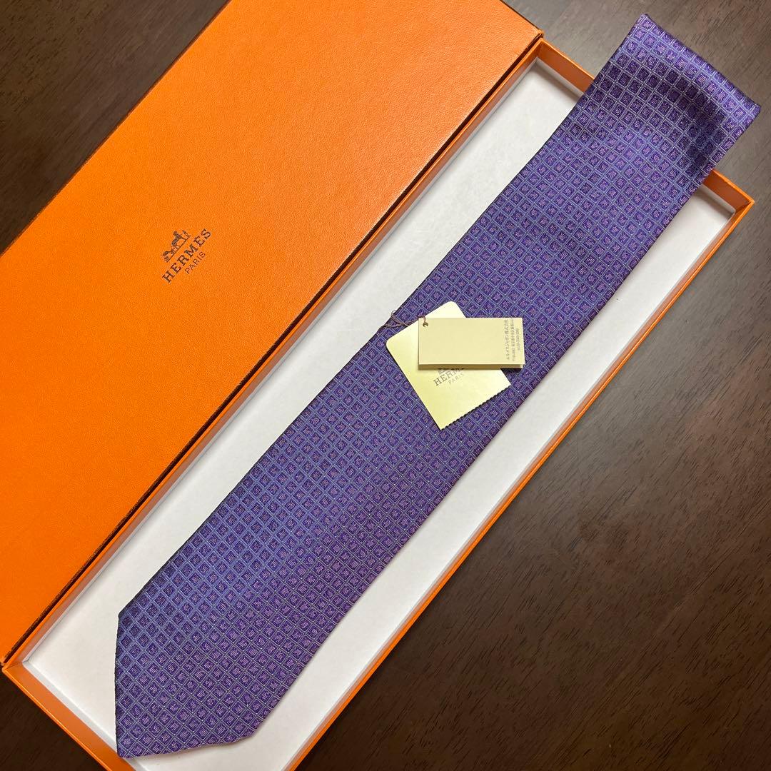 未使用タグ付　箱付袋付　エルメス　ネクタイ　紫　シルクジャガード