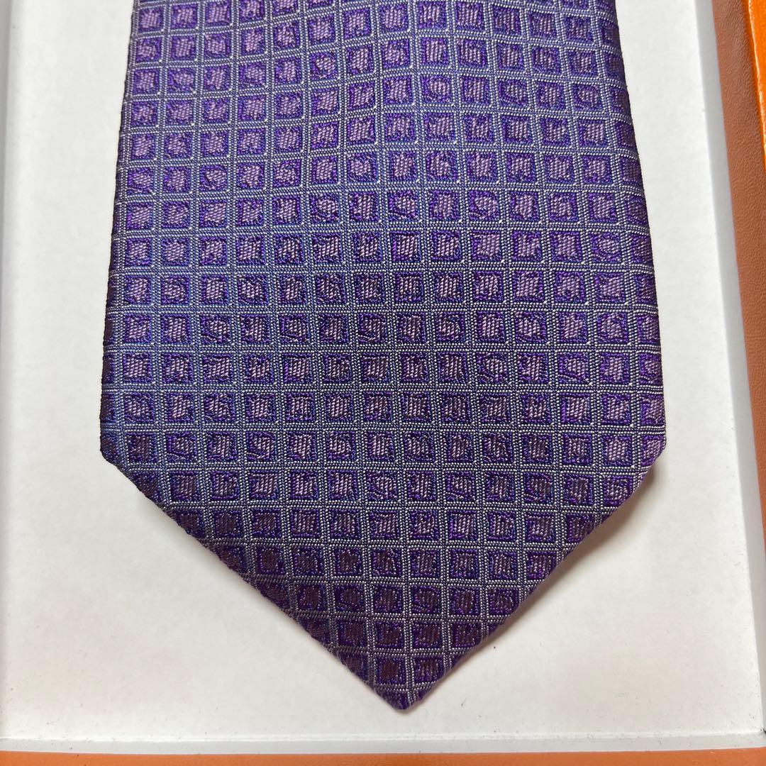 未使用タグ付　箱付袋付　エルメス　ネクタイ　紫　シルクジャガード
