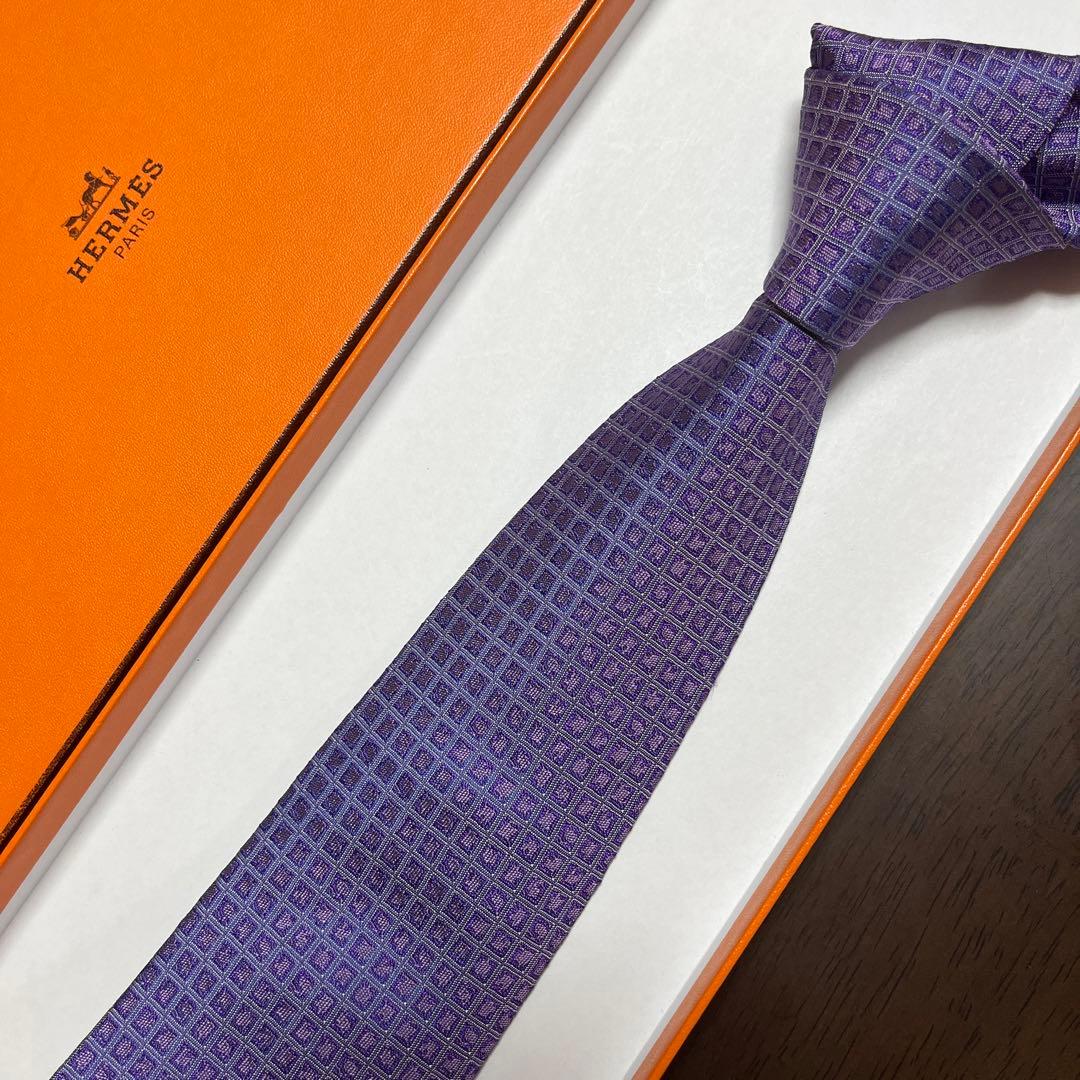 未使用タグ付　箱付袋付　エルメス　ネクタイ　紫　シルクジャガード