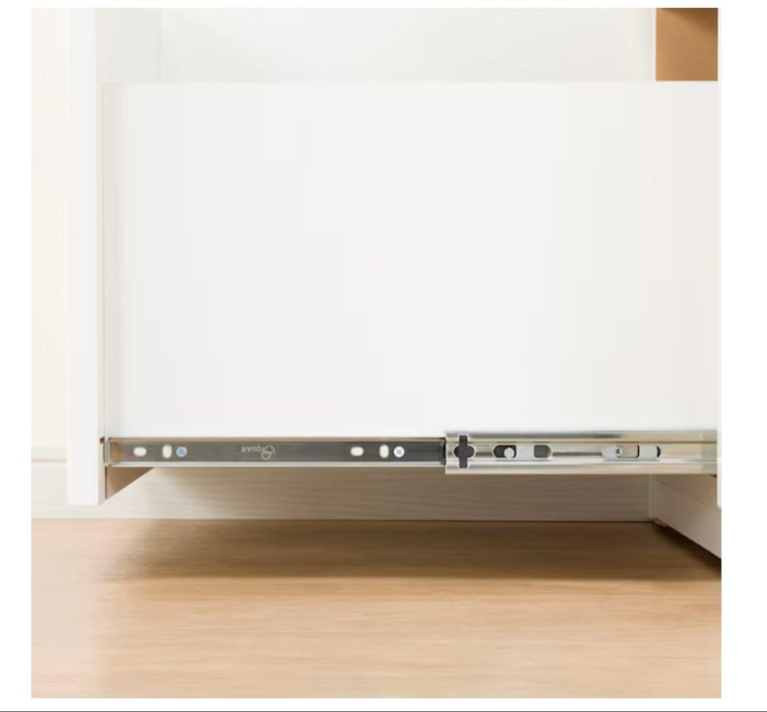 ホワイトキッチンキャビネット