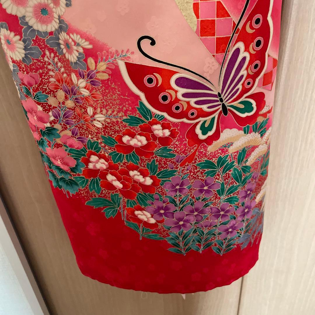 はっちゃん　豪華　お宮参り 着物 女の子 正絹 赤地色濃淡ピンク花車 蝶