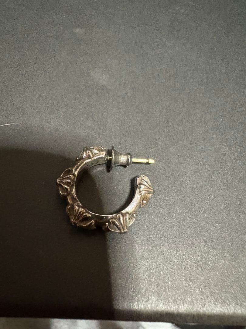 CHROME HEARTS クロスバンドフープ ピアス
