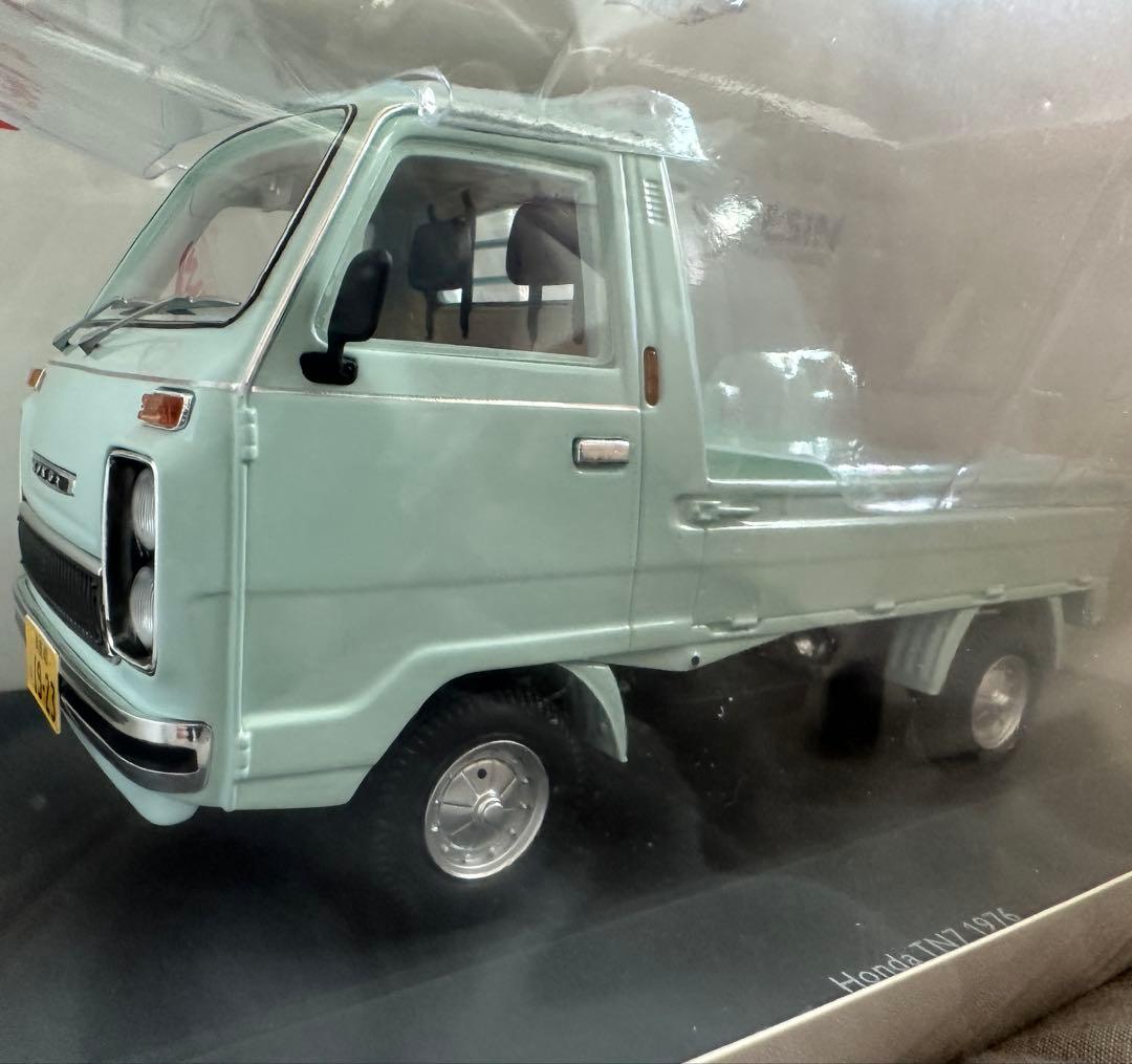 Schuco ホンダTN7 ミントグリーン 1/18