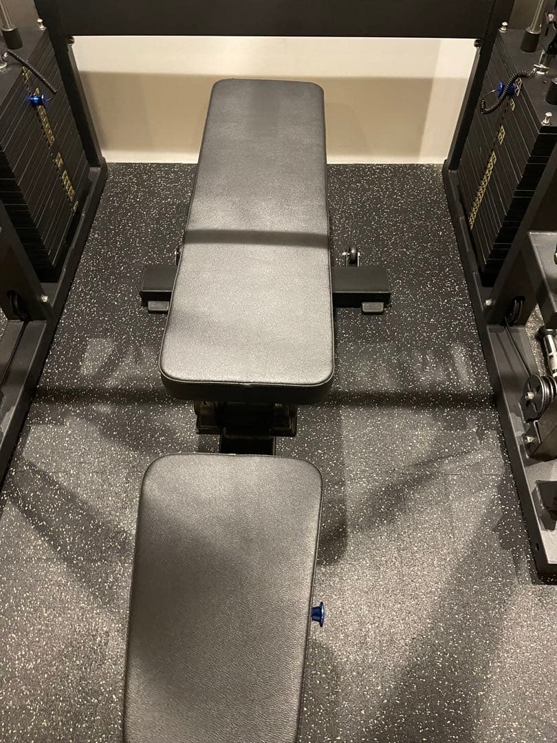 パーソナルトレーニングジム開業必見スタックマルチスミスマシーン&ウェイトセット