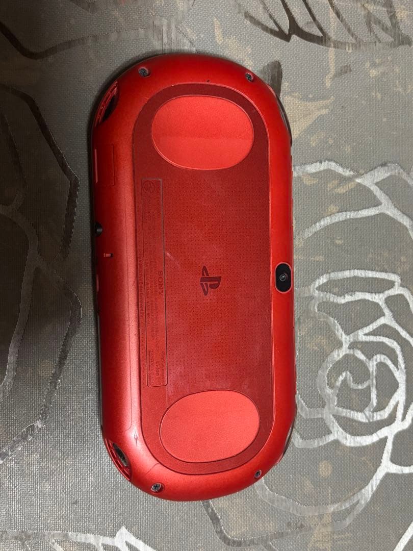 SONY PS Vita 赤色