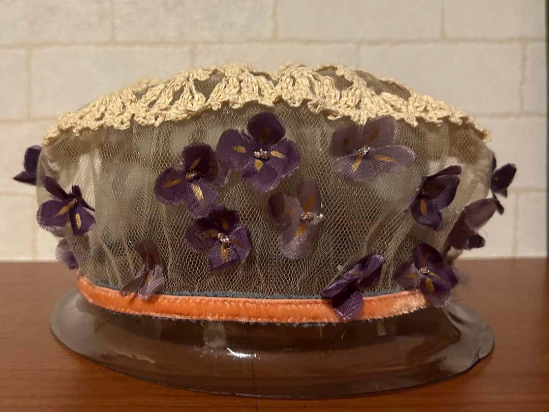 【未使用】バラ色の帽子　お花のカクテルベレー（ベージュ）