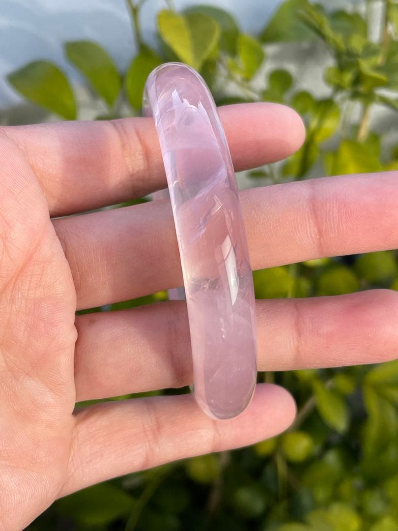 可愛い　ローズクォーツ　バングル　腕輪　天然水晶　恋愛運　家庭円満　癒し天然石