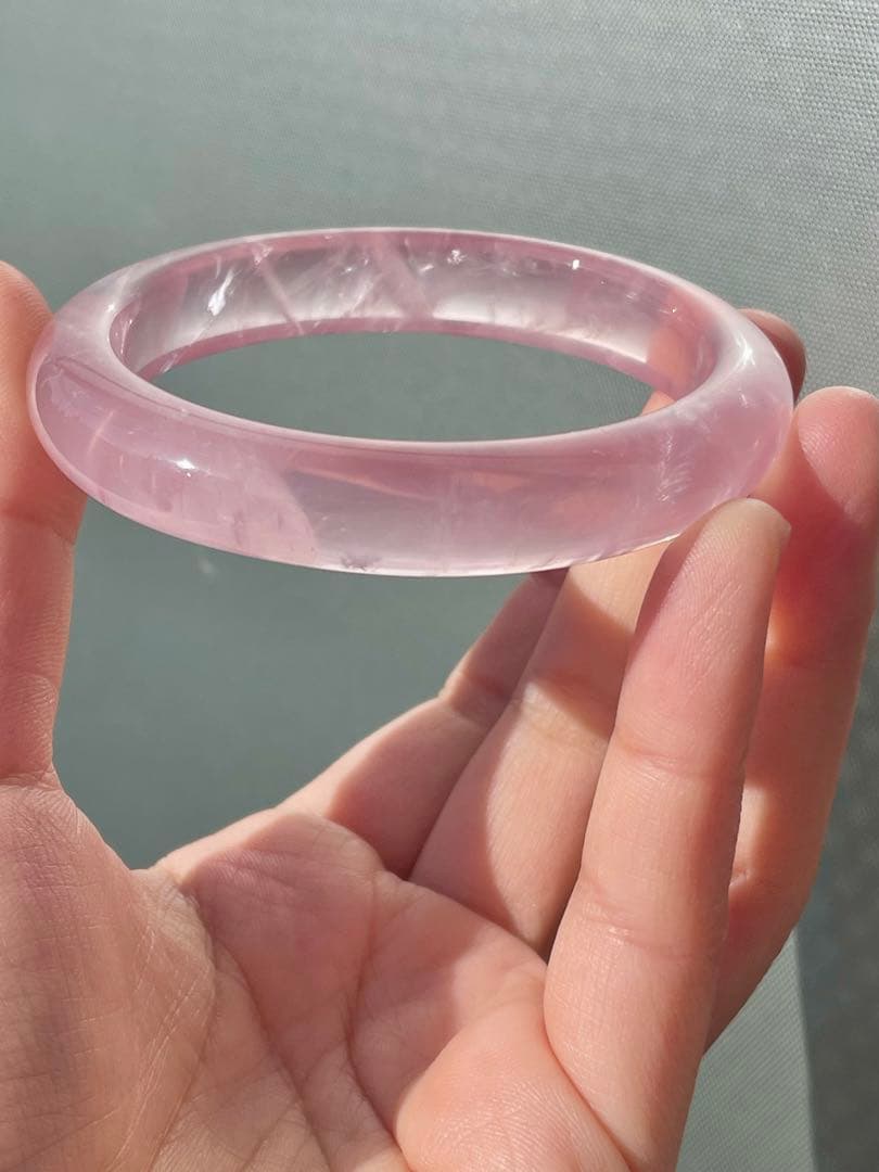 可愛い　ローズクォーツ　バングル　腕輪　天然水晶　恋愛運　家庭円満　癒し天然石