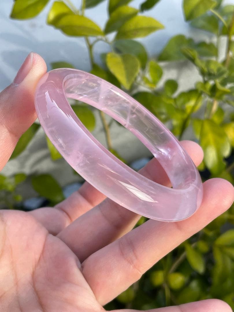 可愛い　ローズクォーツ　バングル　腕輪　天然水晶　恋愛運　家庭円満　癒し天然石