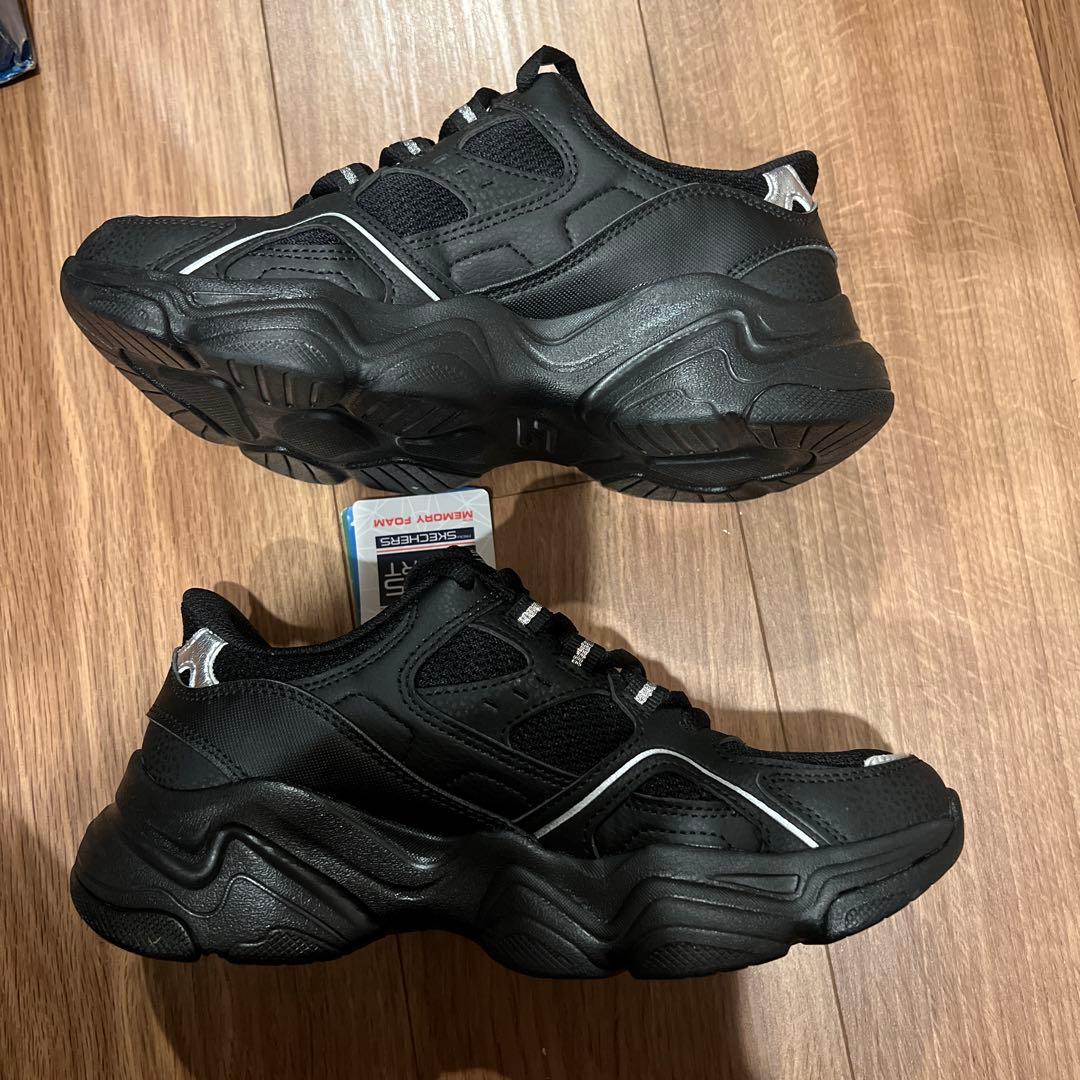 SKECHERS BOBS スリップインズブラック スニーカー