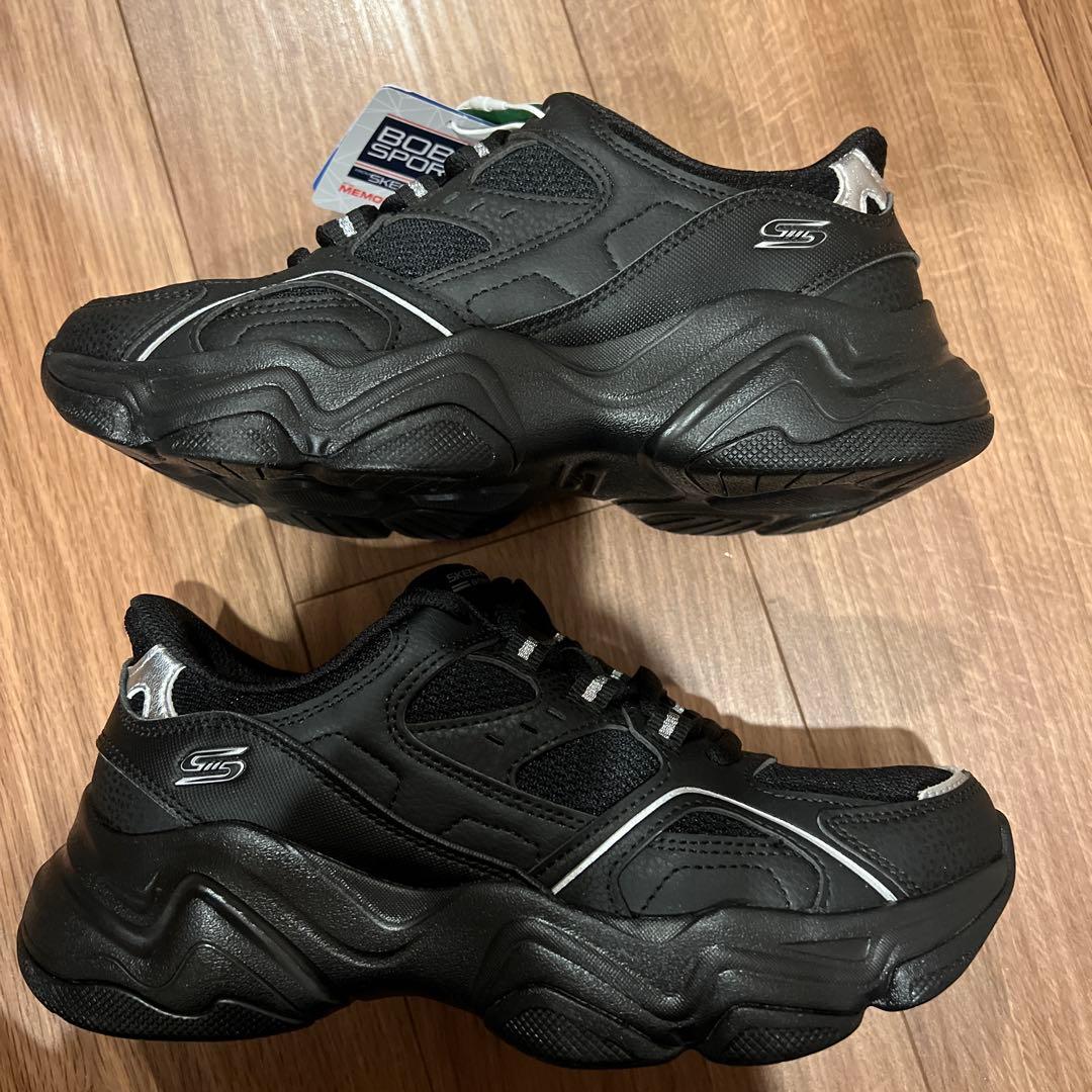 SKECHERS BOBS スリップインズブラック スニーカー