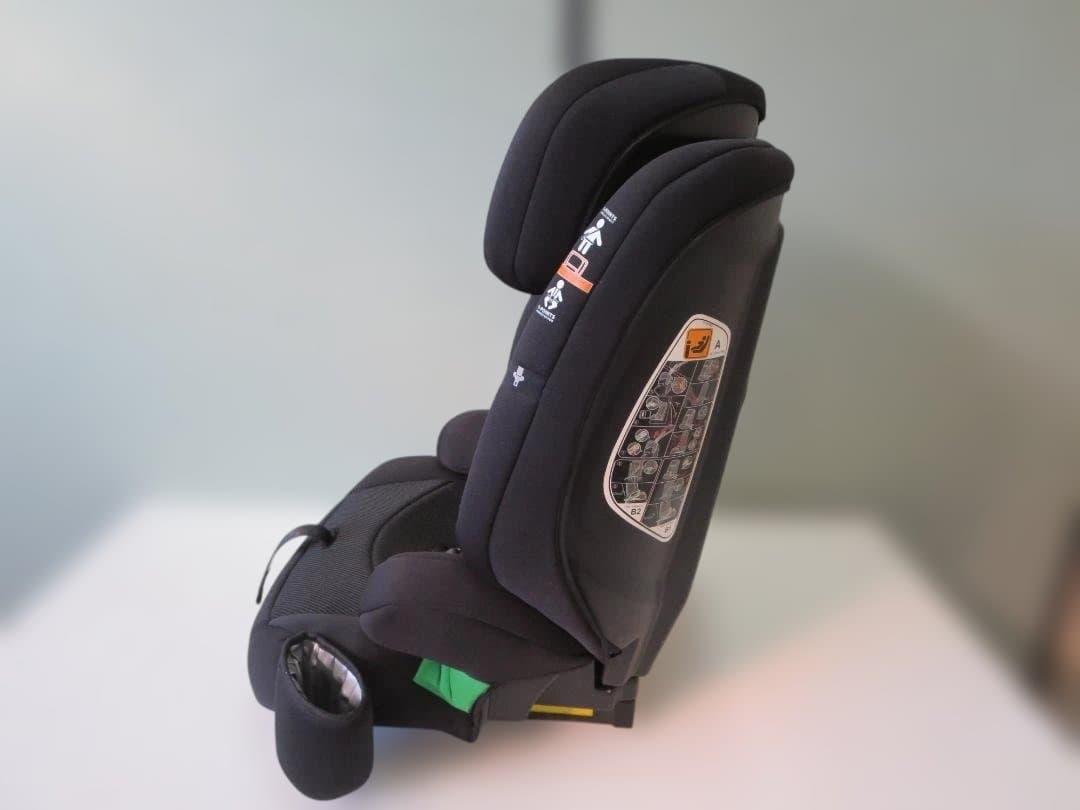 ネビオ チャイルドシートISOFIX固定 15ヶ月から12歳 ロングユース