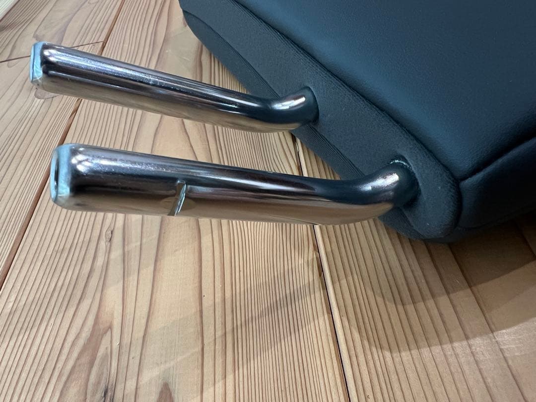 アルファード　40系　3列目　ヘッドレスト