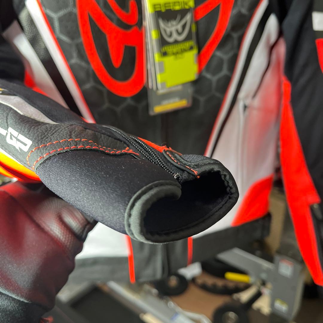 新品50BERIK RACING-GP レザージャケット 黒/赤/白