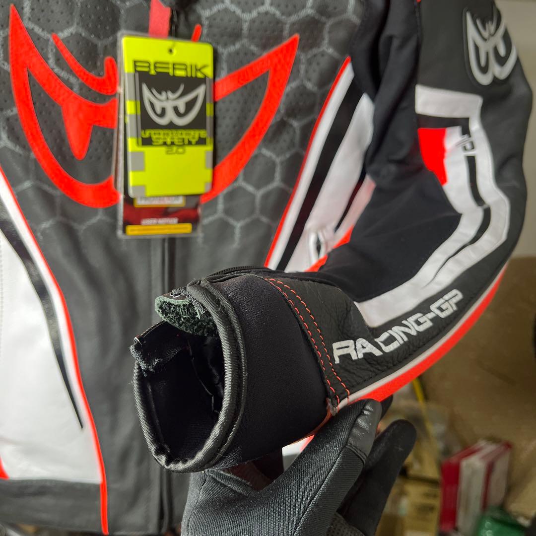 新品50BERIK RACING-GP レザージャケット 黒/赤/白