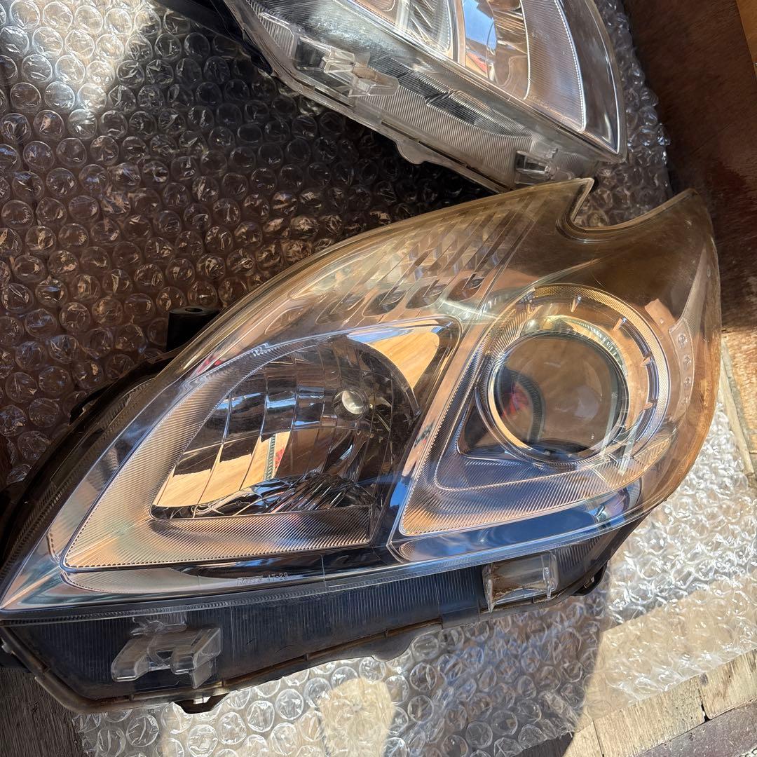 30プリウスヘッドライト