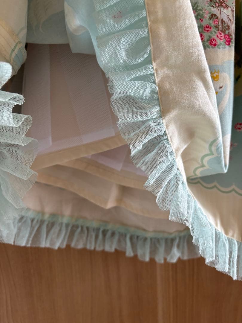 メタモルフォーゼ　スワンレイクスカート