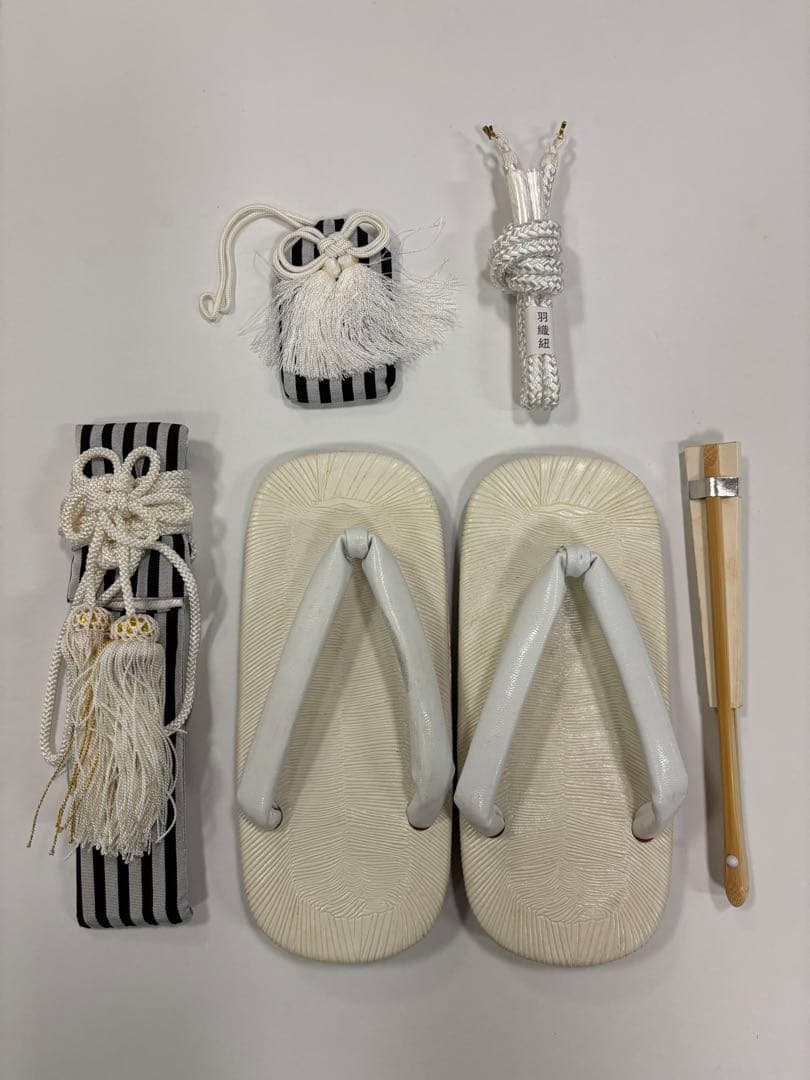 SALE　七五三　5歳男の子袴セット　黒系　キラキラ家紋　鷹　打ち出の小槌　新品