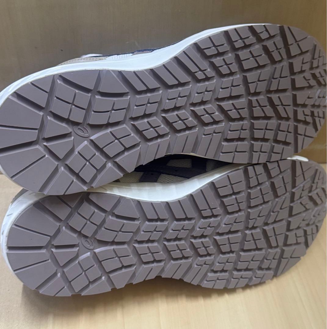 72 asics アシックス　CP209 105 安全靴　クリーム×トープグレー