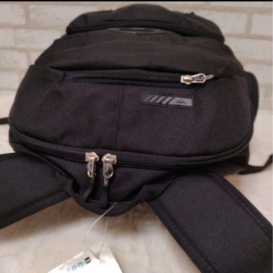 未使用 OAKLEY ノートPCリュックarchive 廃盤 マルチポケット