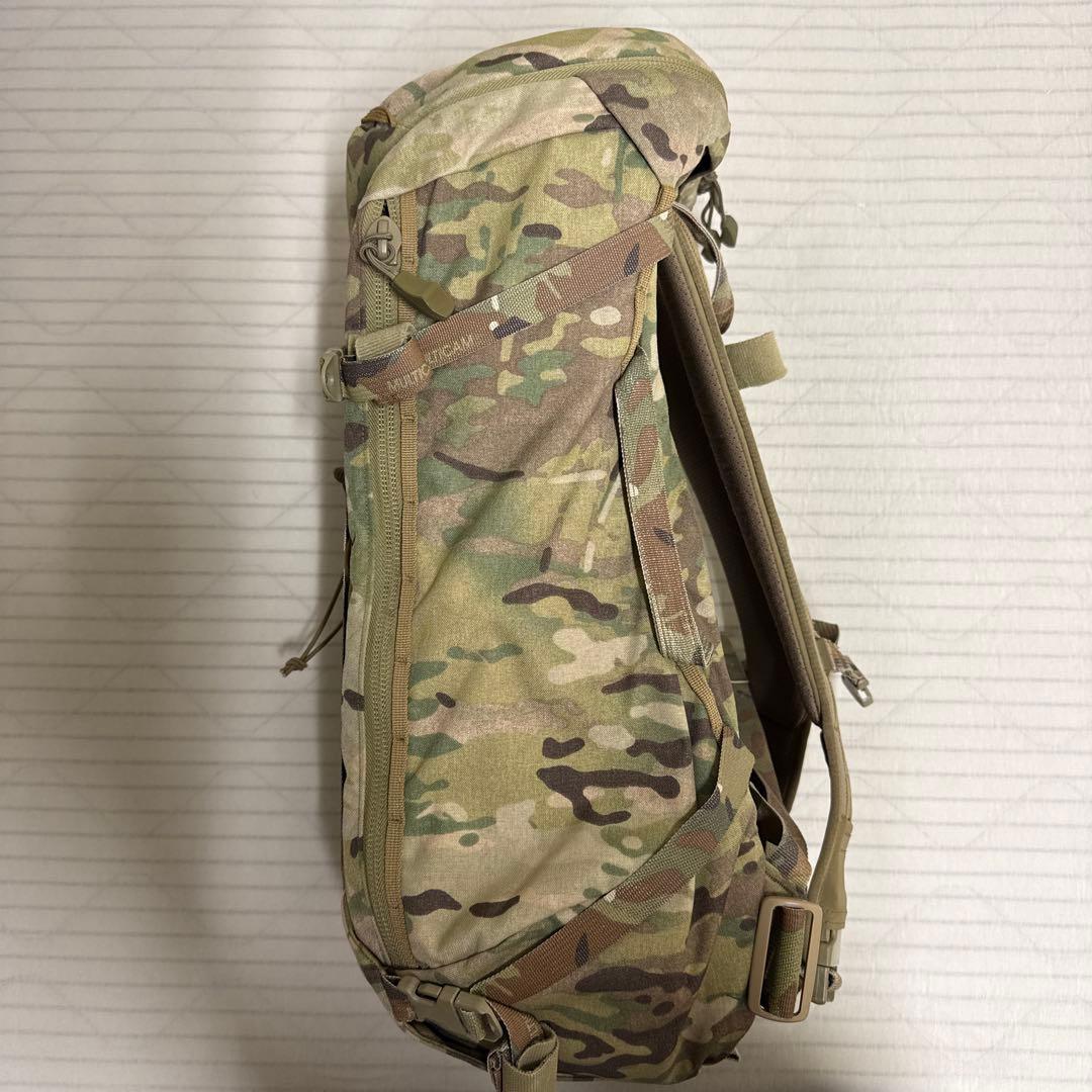 個人装備 Arc'teryx leaf ASSAULT PACK 30 MULTICAM