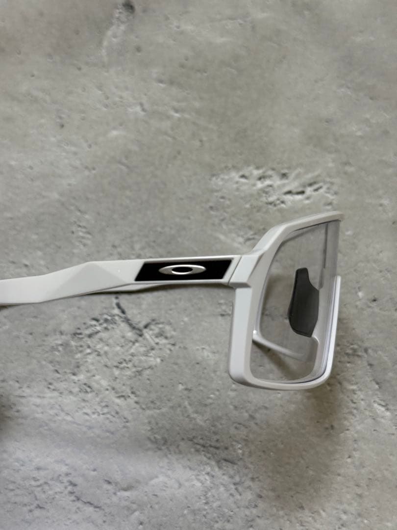 最終値下げ オークリー（Oakley）Sutroスートロ サングラス クリア