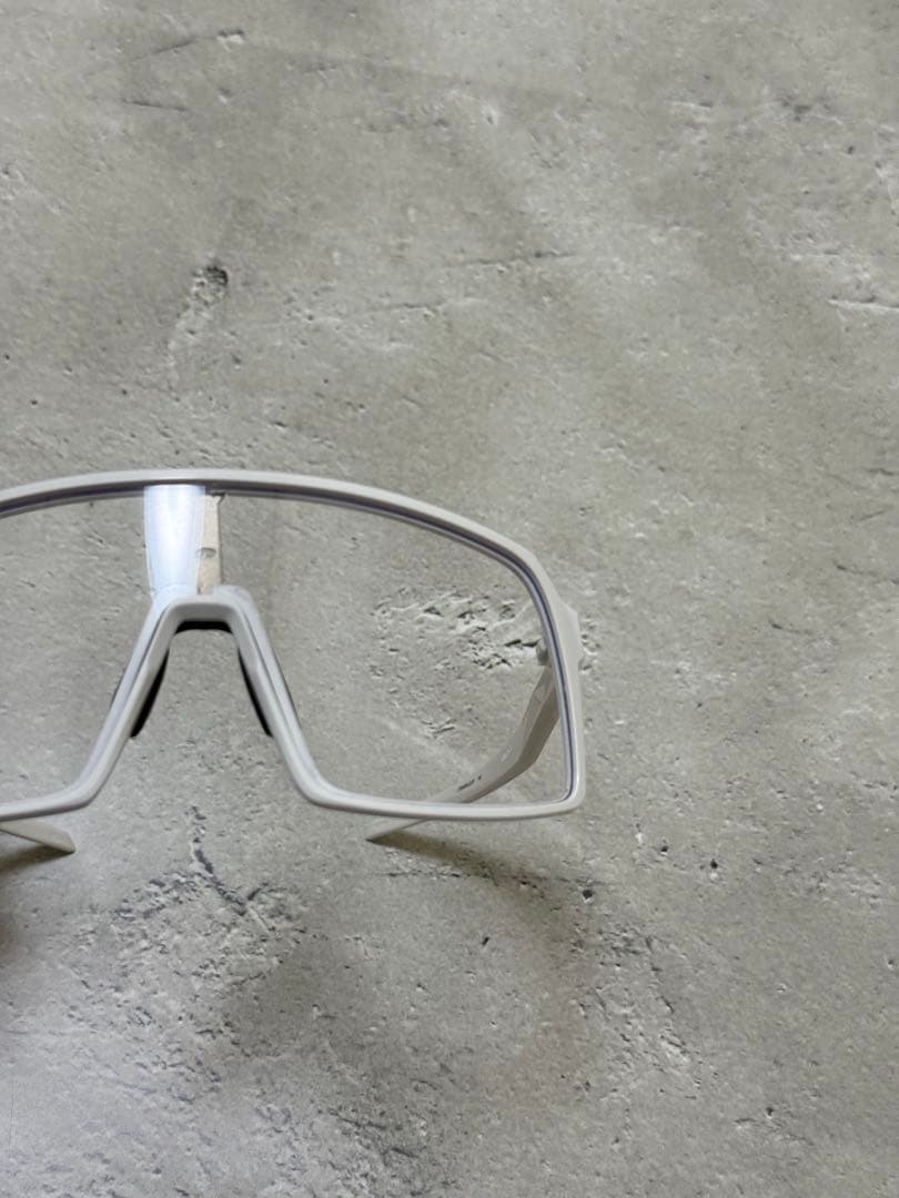 最終値下げ オークリー（Oakley）Sutroスートロ サングラス クリア