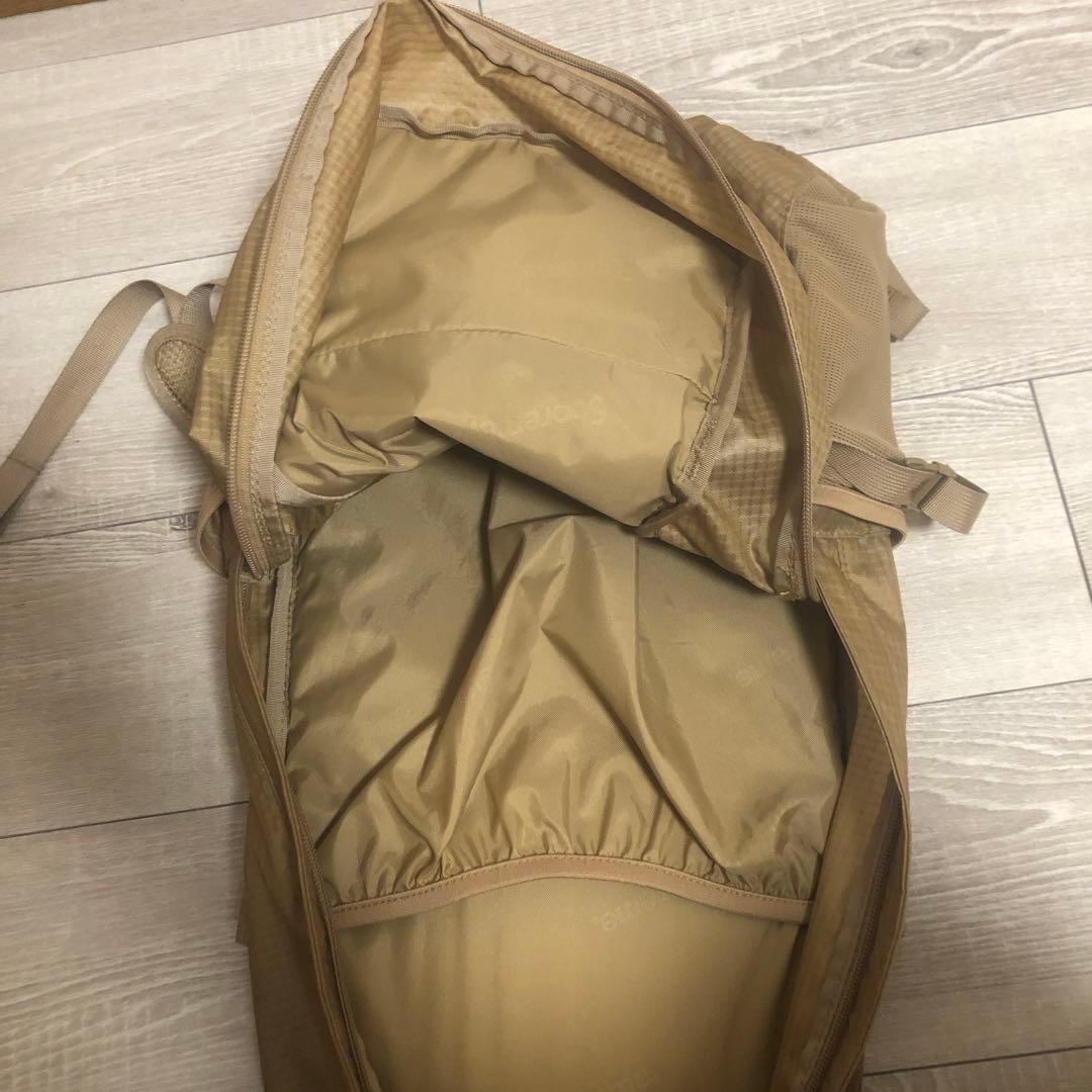 Supreme ベージュ リュック・バックパック