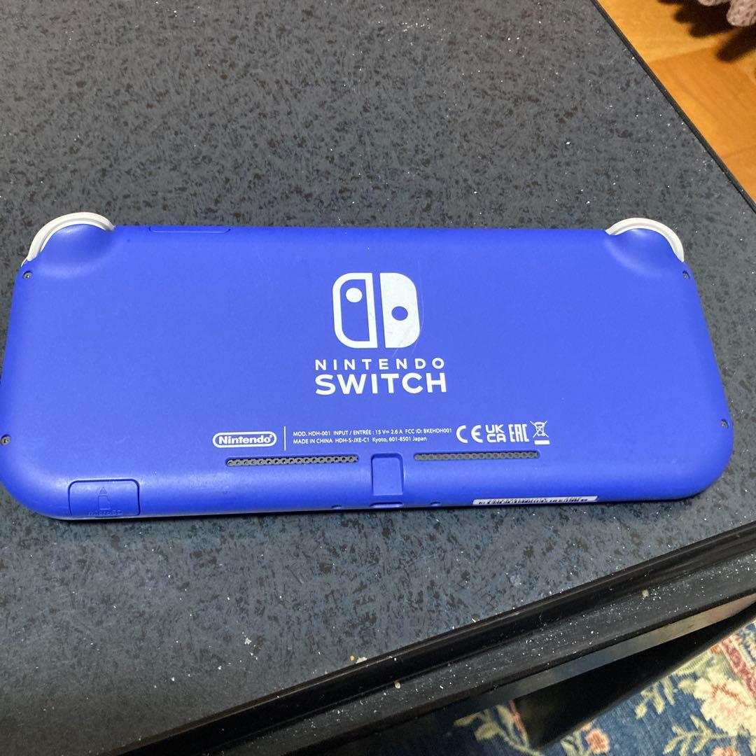 NintendoSwitchライト　ブルーとマリオカート8デラックスセット