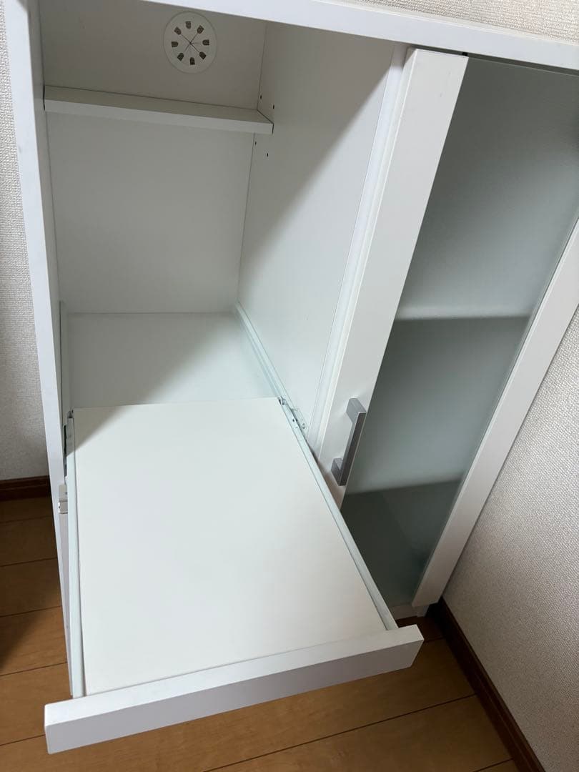 ニトリ　ホワイトレンジ台食器棚