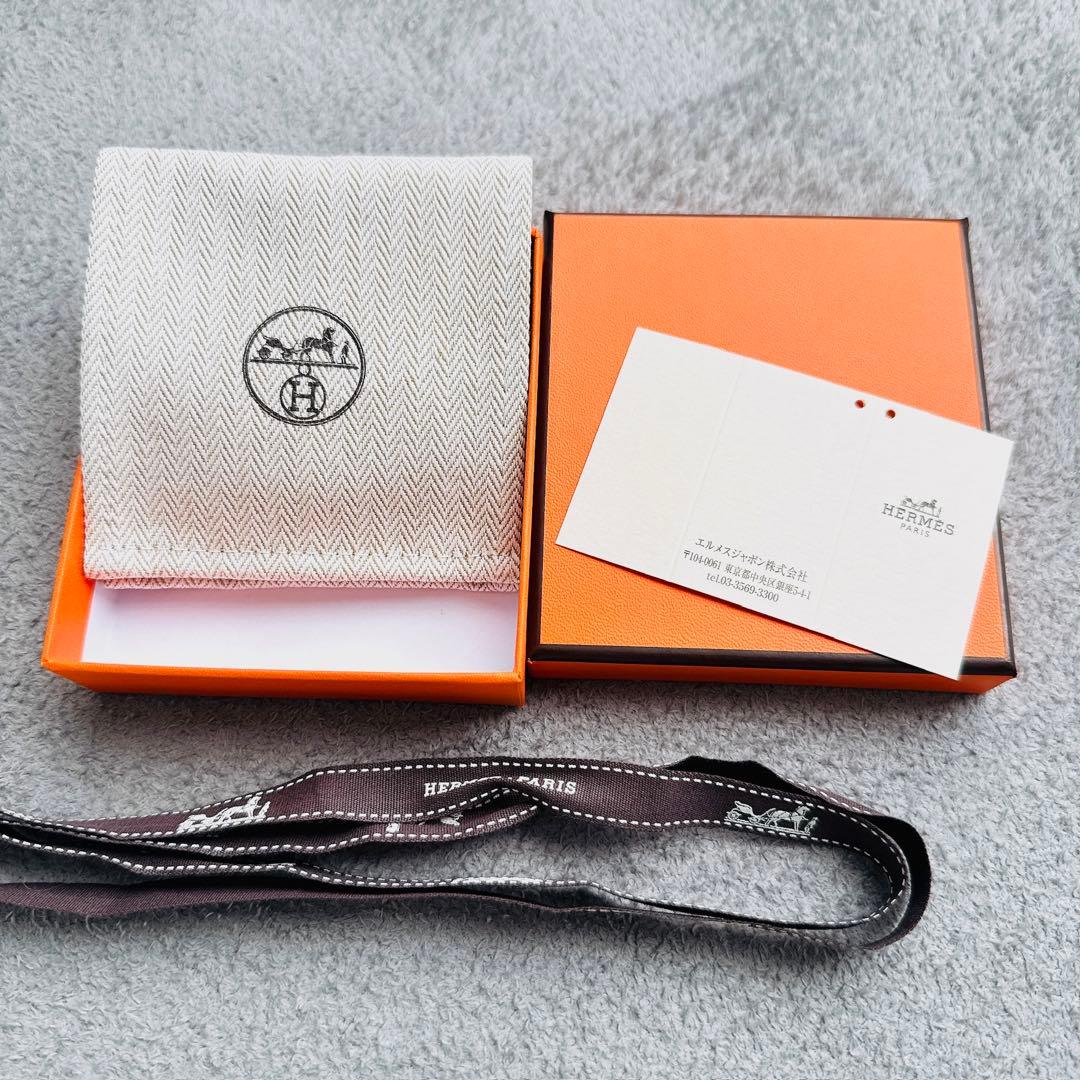 新品未使用　HERMES　ポップH ミニ　ネックレス　ホワイト×シルバー