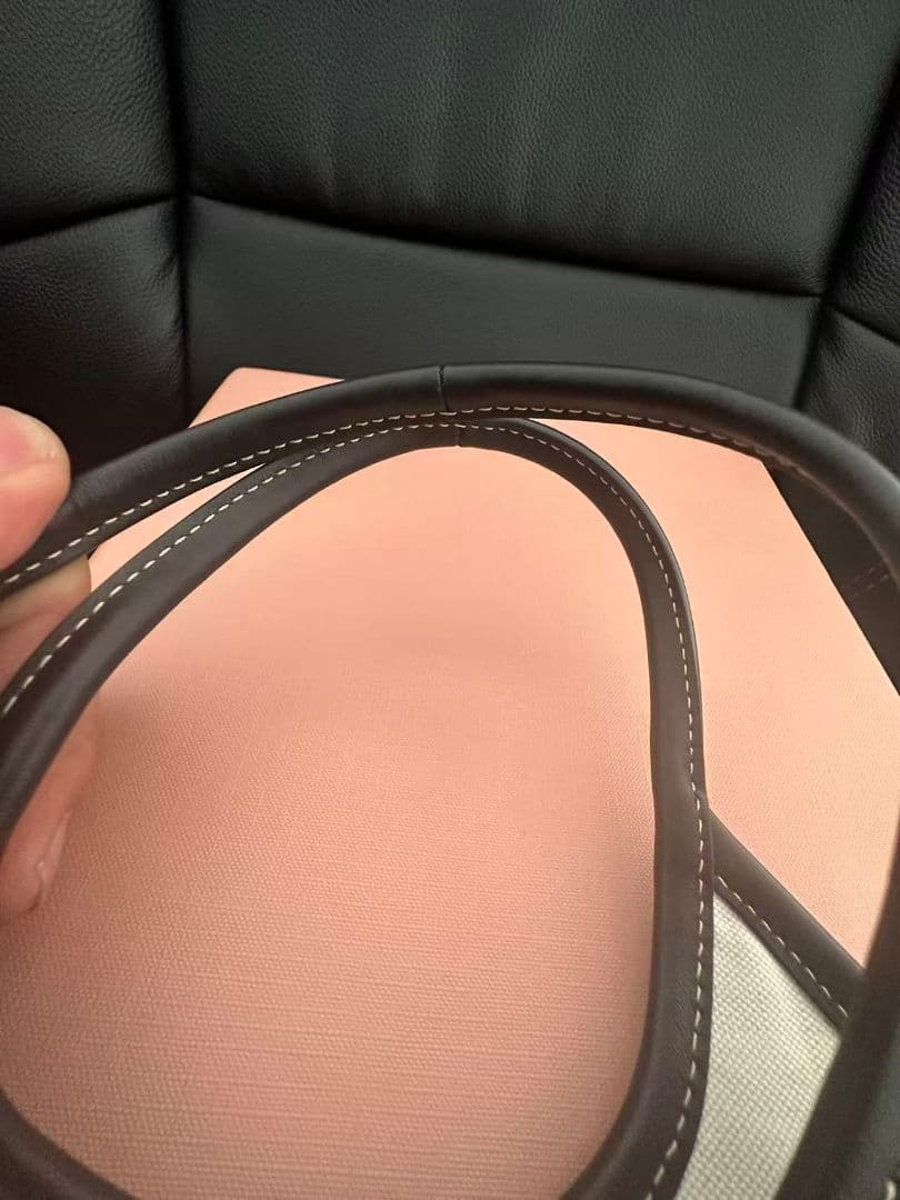 miu miu ブラックショルダーバッグ