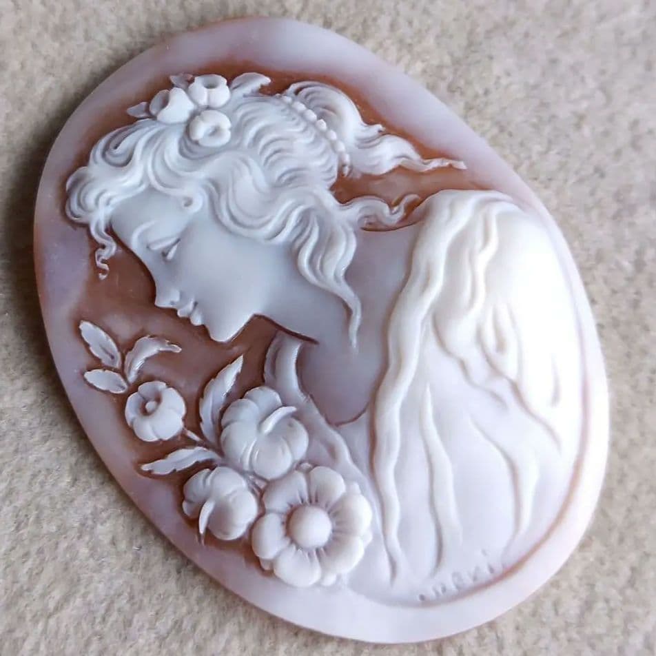 女性　シェル　カメオ　ルース