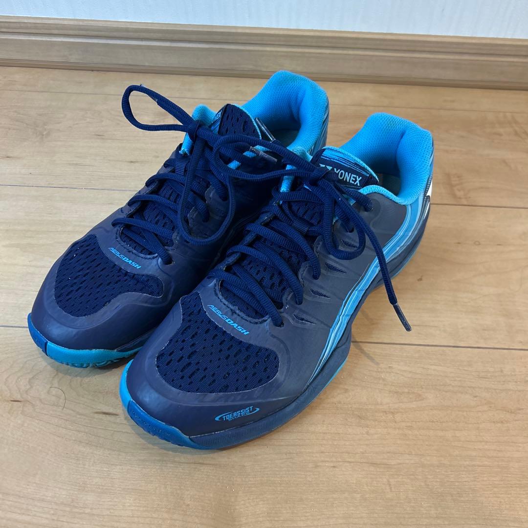 【未使用に近い】ヨネックス パワークッション エアラスダッシュ 27.0cm