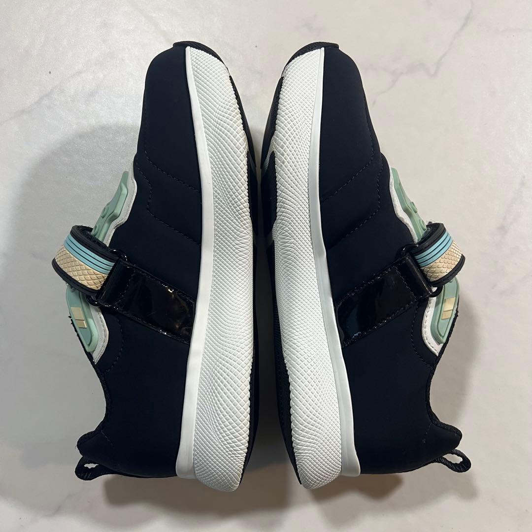 プラダスポーツ ベルクロ スニーカー 靴 黒 ラバーロゴ 花 23-23.5